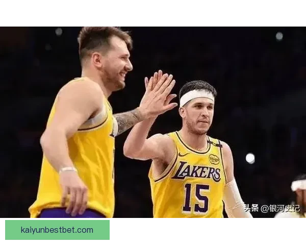 湖人接连失利东契奇与里夫斯 霍华德发声愿复出助球队